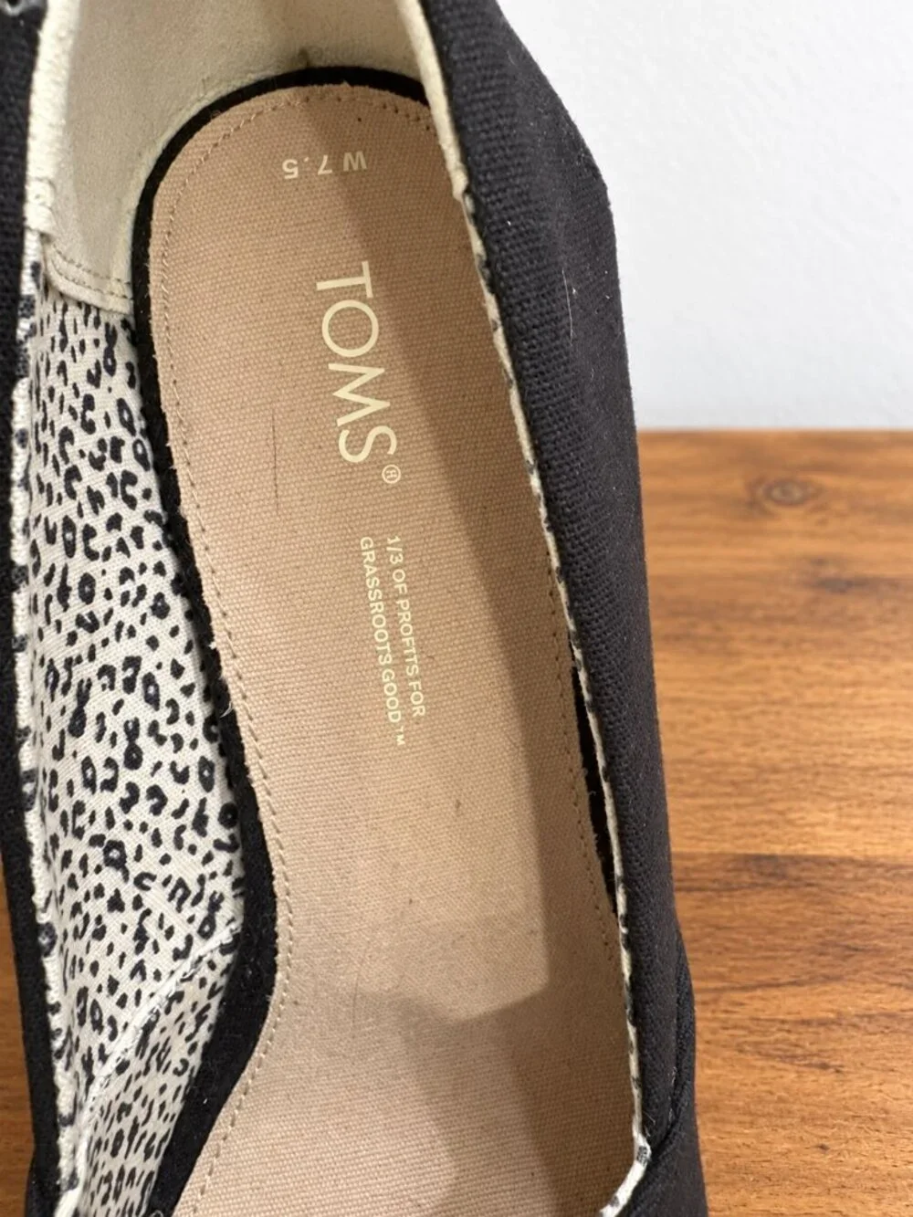 TOMS Michelle Black Canvas Peep-Toe Espadrille Wedges Size 7.5
